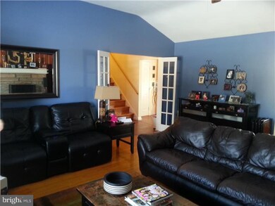 1135 Taylor Dr, Langhorne, PA 19047 - photo 3