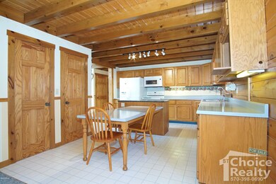 1180 Checkerberry Ln, Lock Haven, PA 17745 - photo 4