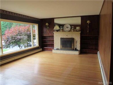 Living Room. Large living room with built in book 