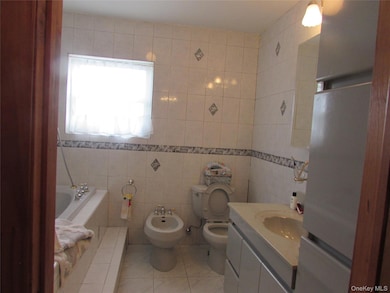 828 Windmill Ave, West Babylon, NY 11704 - photo 6