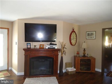 324 Barry St, Elkins Park, PA 19027 - photo 5