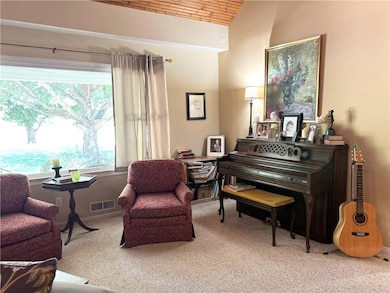 2620 Clay St, Saint Joseph, MO 64501 - photo 2