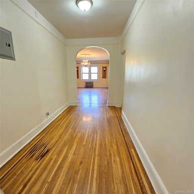 590 E 3rd St unit 2-O, Mount Vernon, NY 10553 - photo 2