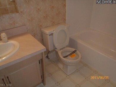 26657 Lake of the Falls Blvd unit 26657, Olmsted Falls, OH 44138 - photo 6