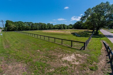 1918 Main Rd, Waller, TX 77484 - photo 2