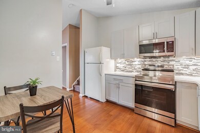 141 Penns Grant Dr, Morrisville, PA 19067 - photo 4