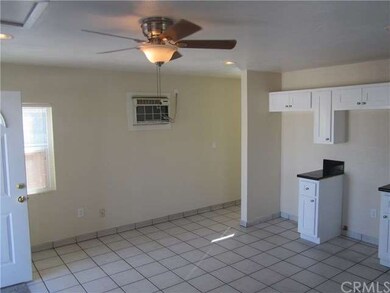816 W Cedar St, Compton, CA 90220 - photo 3