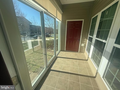 8470 Ice Crystal Dr unit B, Laurel, MD 20723 - photo 7