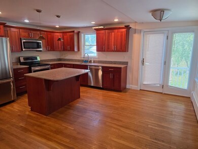 74 Campbell St, Woburn, MA 01801 - photo 4