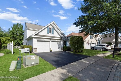 16 Chesapeake Dr, Holmdel, NJ 07733 - photo 5