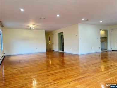 1007 Maple Ave, Ridgefield, NJ 07657 - photo 4