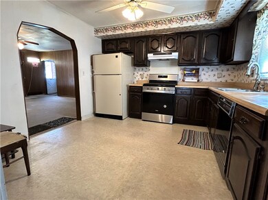 407 N Henrietta St, Effingham, IL 62401 - photo 7