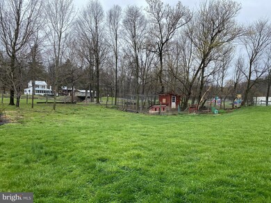 66 Main St, Maysville, WV 26833 - photo 3