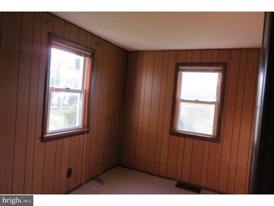 213 Greenwich Ave, Paulsboro, NJ 08066 - photo 4