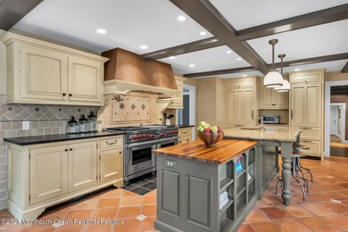 Spectacular Kitchen