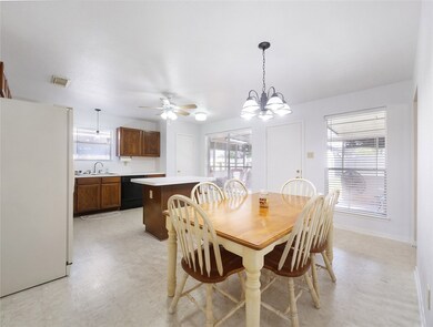 7875 Sawmill Trail, Houston, TX 77040 - photo 6