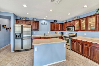 690 E Ban-010-24-DLB 4650-MLS_Size
