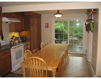 33 Stedman Ct, Wakefield, RI 02879 - photo 4