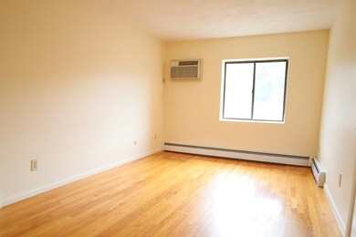 72 Martensen St unit 4, Quincy, MA 02169 - photo 3