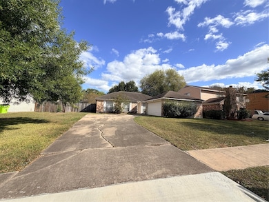 1367 Gentle Bend Dr, Missouri City, TX 77489 - photo 2