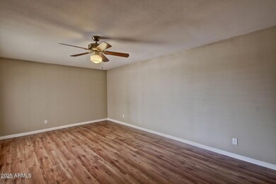 1030 E Manhatton Dr, Tempe, AZ 85282 - photo 3