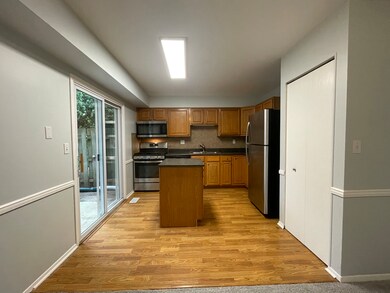 1010 Perry Dr, Algonquin, IL 60102 - photo 5