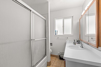 53 SW Eastern Ave, Grants Pass, OR 97526 - photo 2