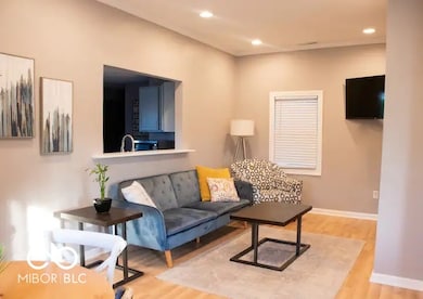 621 W 10th St, Indianapolis, IN 46202 - photo 2