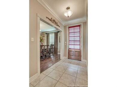 Entry/Foyer.