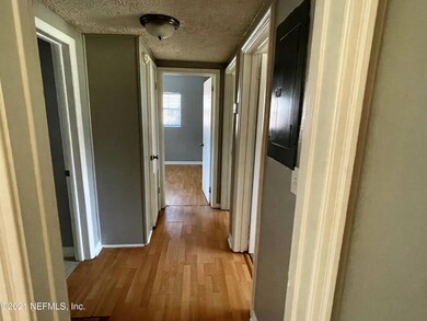 2916 Kent Rd, Jacksonville, FL 32216 - photo 5