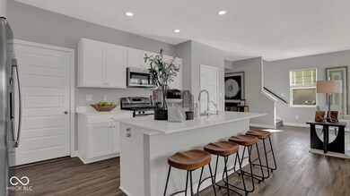 6899 Teder Creek Ln, Whitestown, IN 46075 - photo 3