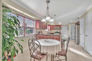 10-KITCHEN