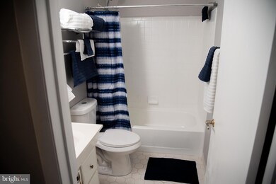 118 Mountain Rd unit 2B, Glen Burnie, MD 21060 - photo 3