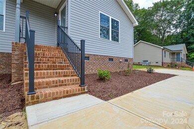 218 Aspen Dr, Gastonia, NC 28052 - photo 2