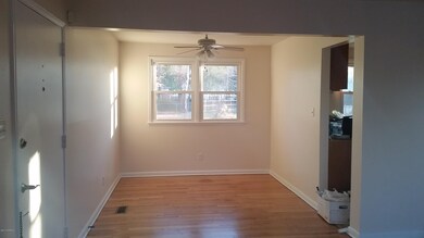 512 Delmar Rd, Jacksonville, NC 28540 - photo 4