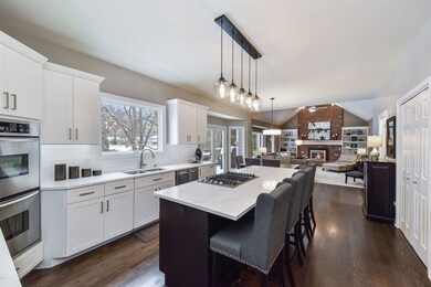 907 Rock Spring Rd, Naperville, IL 60565 - photo 2