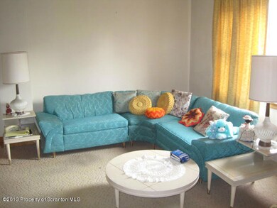 1406 Dartmouth St, Scranton, PA 18504 - photo 4