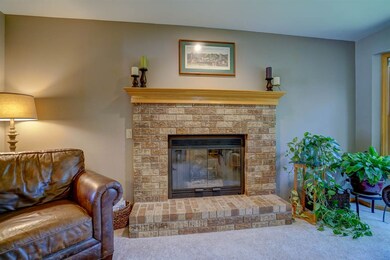914 Peregrine Trail, Oregon, WI 53575 - photo 6
