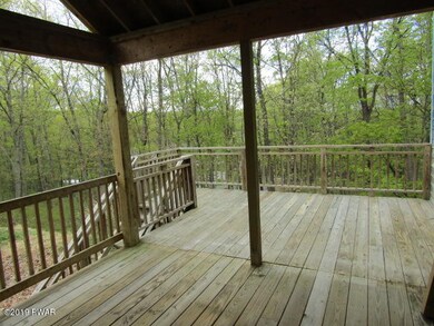 141 Hedge Hollow Ct, Greeley, PA 18425 - photo 5