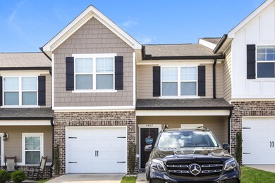 001-photo-front-view-13656416