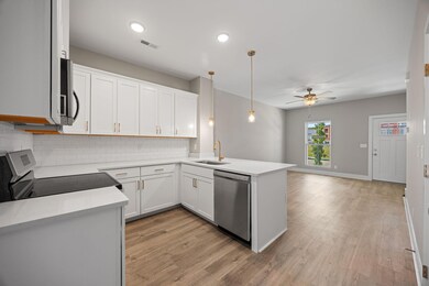 2437 E 17th St, Chattanooga, TN 37404 - photo 6