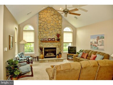 1104 Bordeaux Ln, Pennsburg, PA 18073 - photo 4