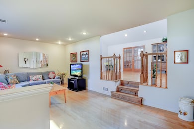 006_Family Room 1