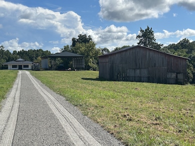 1036 Union Camp Rd, Lafayette, TN 37083 - photo 2