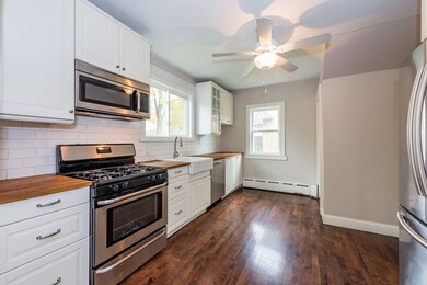 1524 N Jackson St, Waukegan, IL 60085 - photo 5