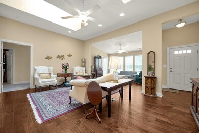 652 Callahan Place, Columbus, OH 43213 - photo 5