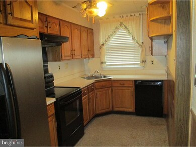 604 Andover Rd, Upper Darby, PA 19082 - photo 6