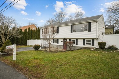 61 Beachmount Ave, Bristol, RI 02809 - photo 7