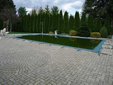 Swimming Pool/Hot Tub/Sauna.