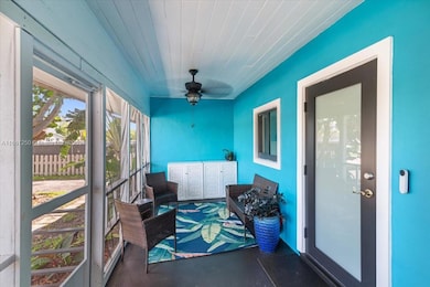 2434 Lincoln St, Hollywood, FL 33020 - photo 4